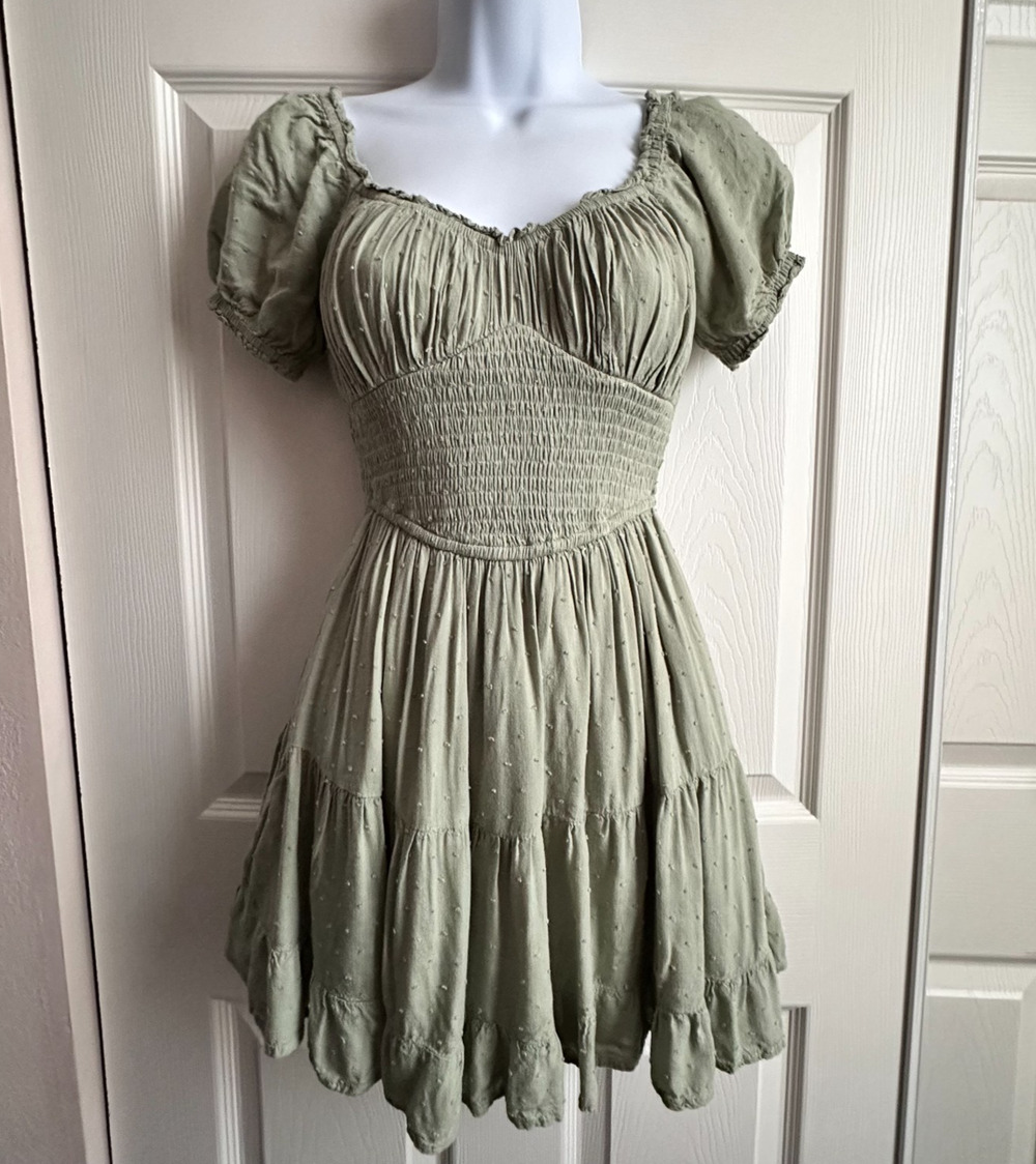 Hollister Saidie Sage Green Smocked Tiered Skort Mini Dress Milkmaid Babydoll XS